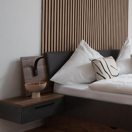 דאטלן 1-4 Gaeste Wohnung W-Lan, Netflix, Amazon, Parken, Arbeitsplatz, 24H Check In ,Vollausgestattet Kueche, Handtuecher Seife U,V,M Fuer Geschaeftsreisende, Paare, Familien , מראה חיצוני תמונה